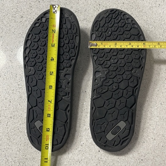 Oakley Unisex Flip Flips/Sandals - Picture 6 of 6